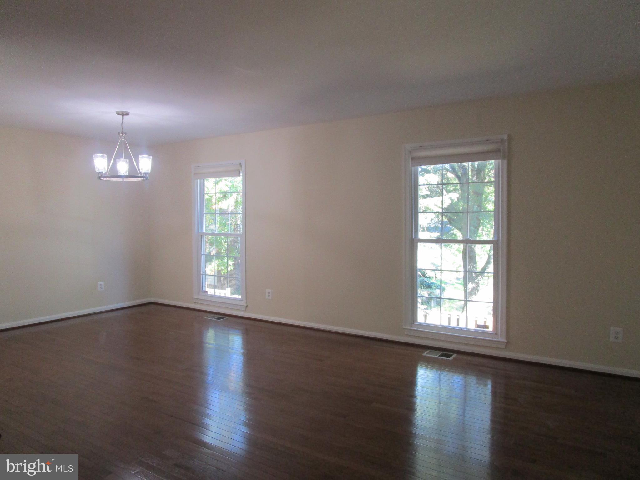 77 Oak Shade Road Gaithersburg, MD 20878 - Photo 7 of 22 Gallery Image 7