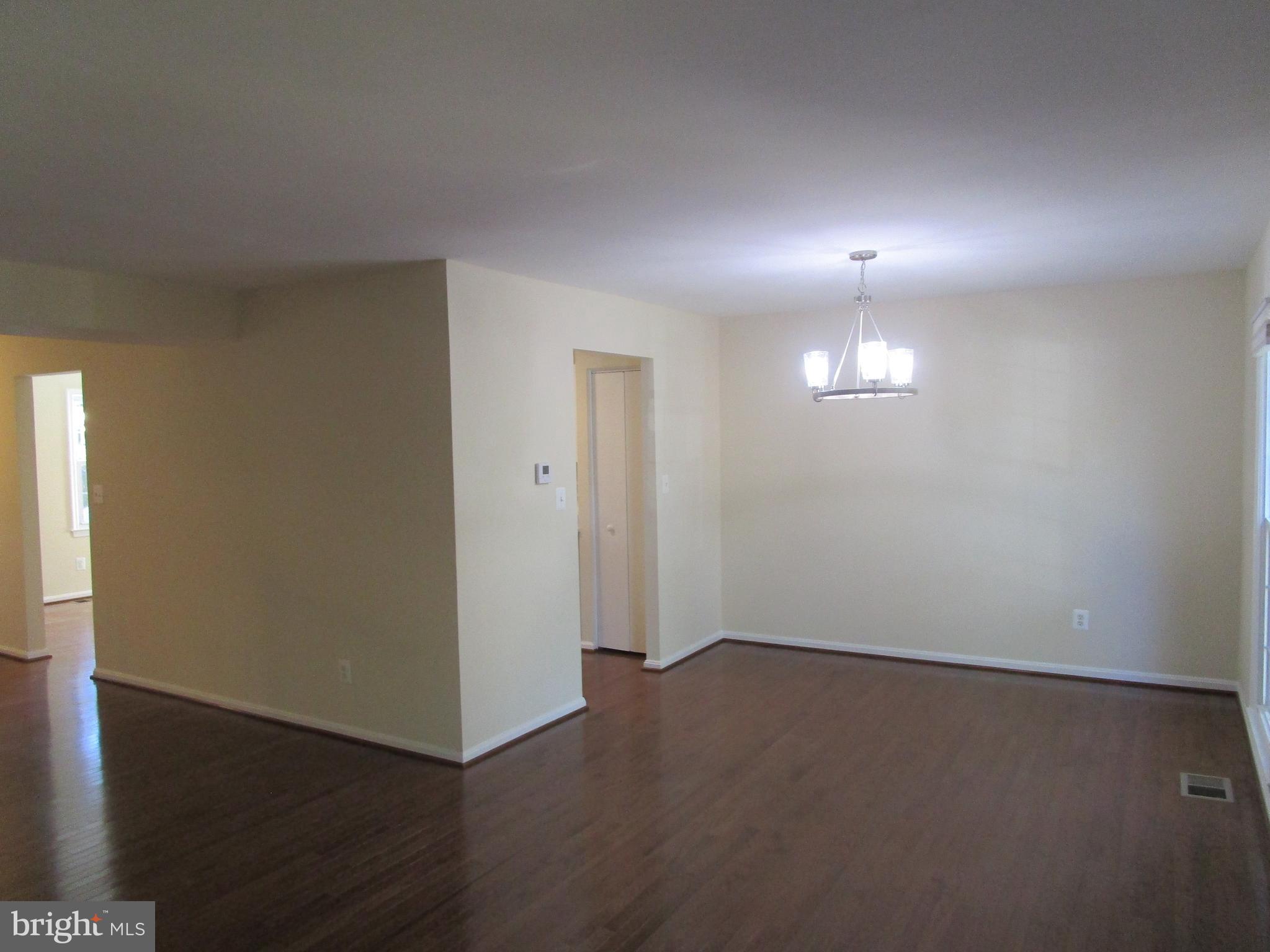 77 Oak Shade Road Gaithersburg, MD 20878 - Photo 8 of 22 Gallery Image 8
