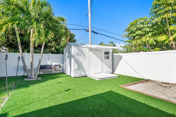 $4,200 | 101 Southeast 13th Street, Deerfield Beach, FL 33441