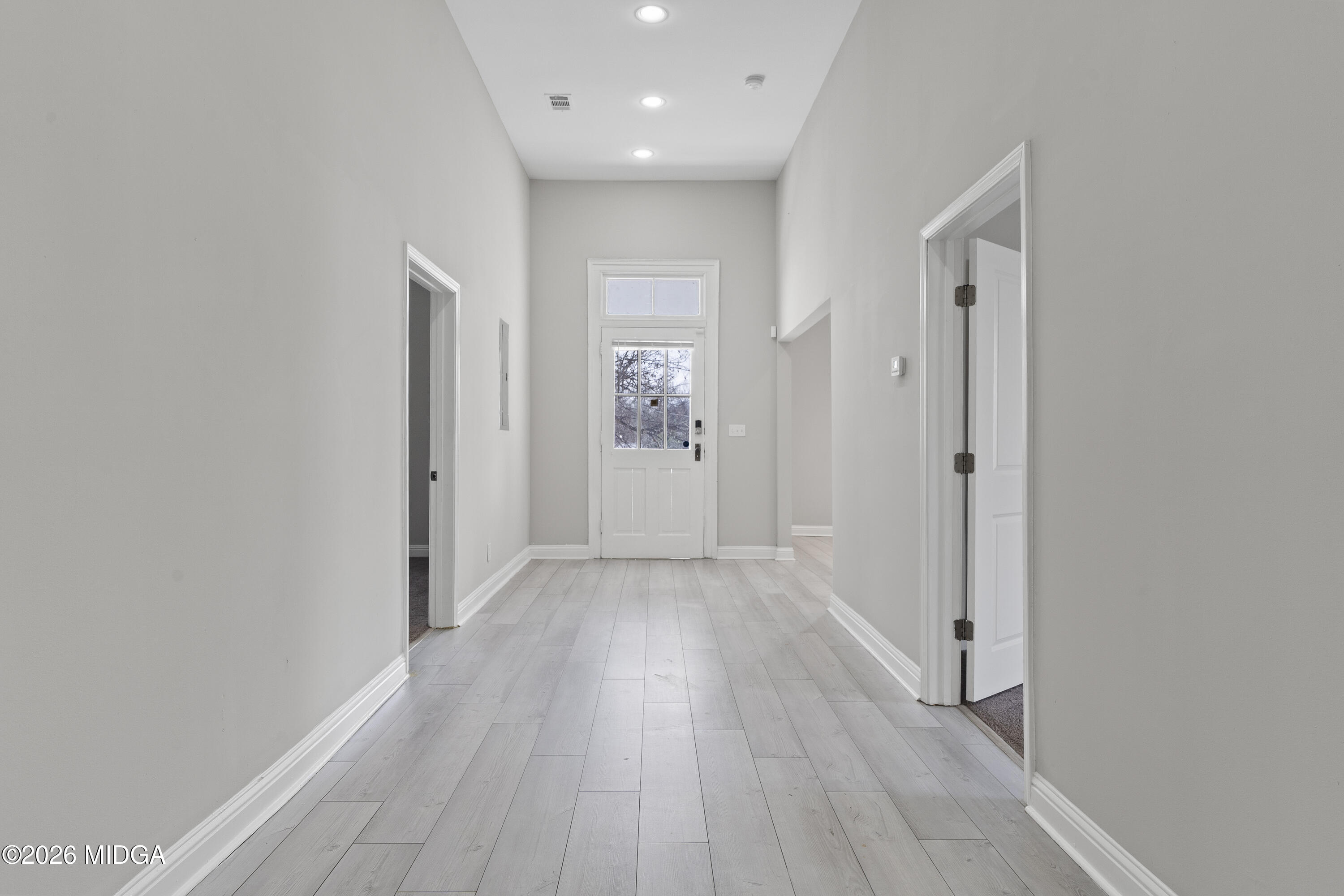 1471 Jackson Street Macon, GA 31201 - Photo 7 of 31 a view of a hallway with wooden floor