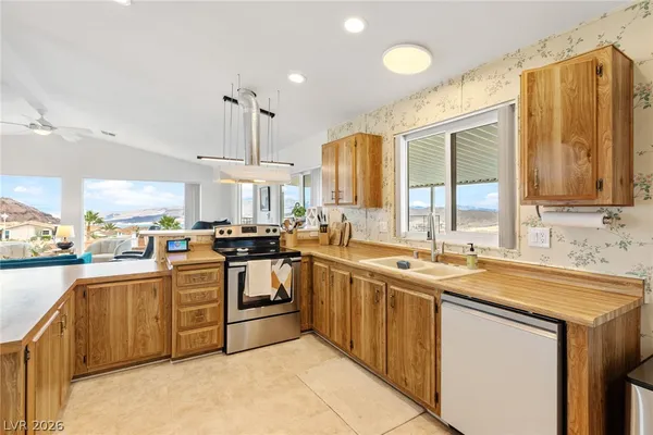 $2,450 | 566 Lake Michigan Lane, Boulder City, NV 89005