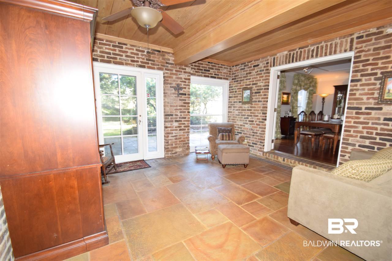 254 Island Court Mobile, AL 36606 - Photo 14 of 40