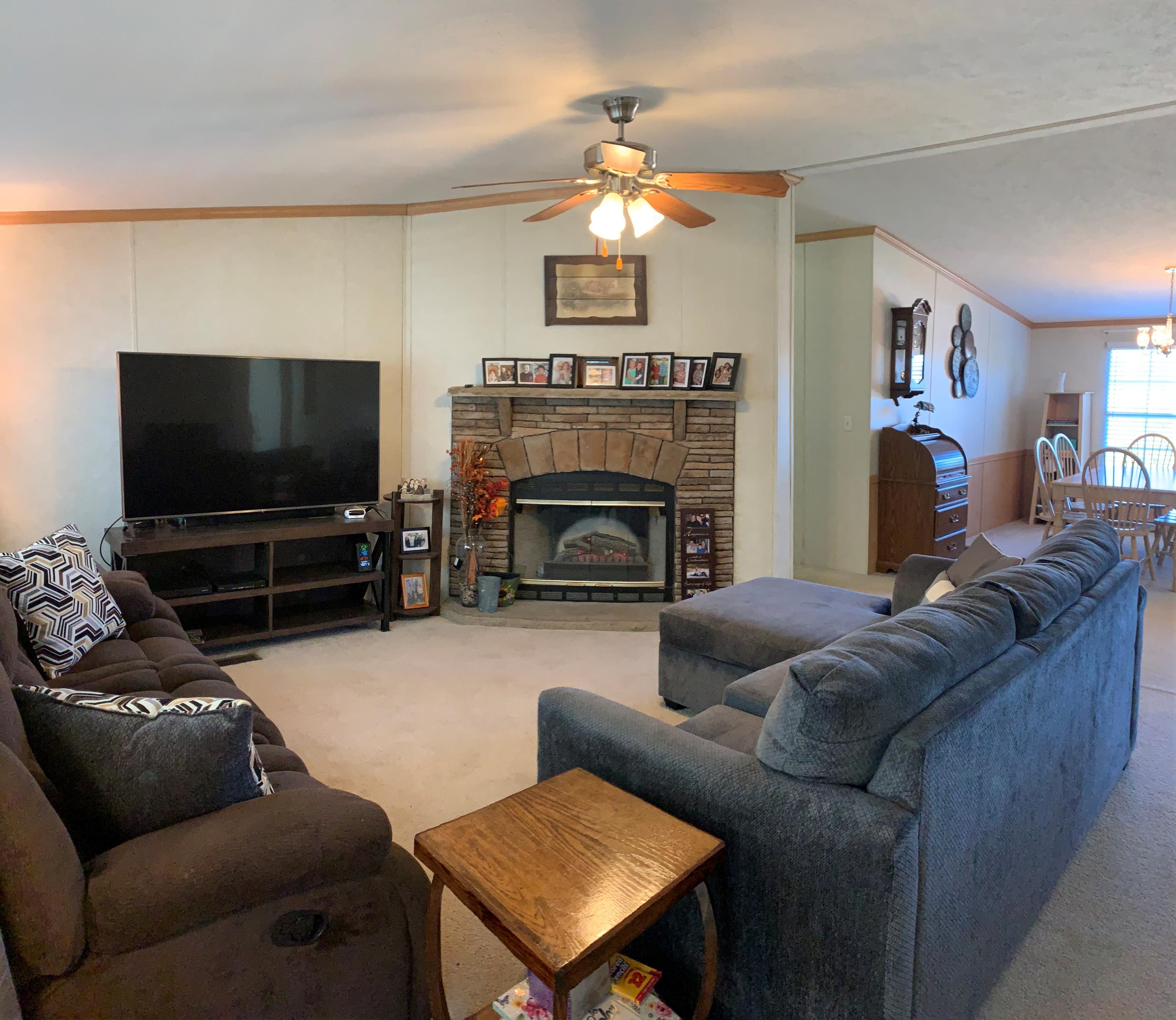 1155 Harbin Road Dandridge, TN 37725 - Photo 9 of 27 Greatroom