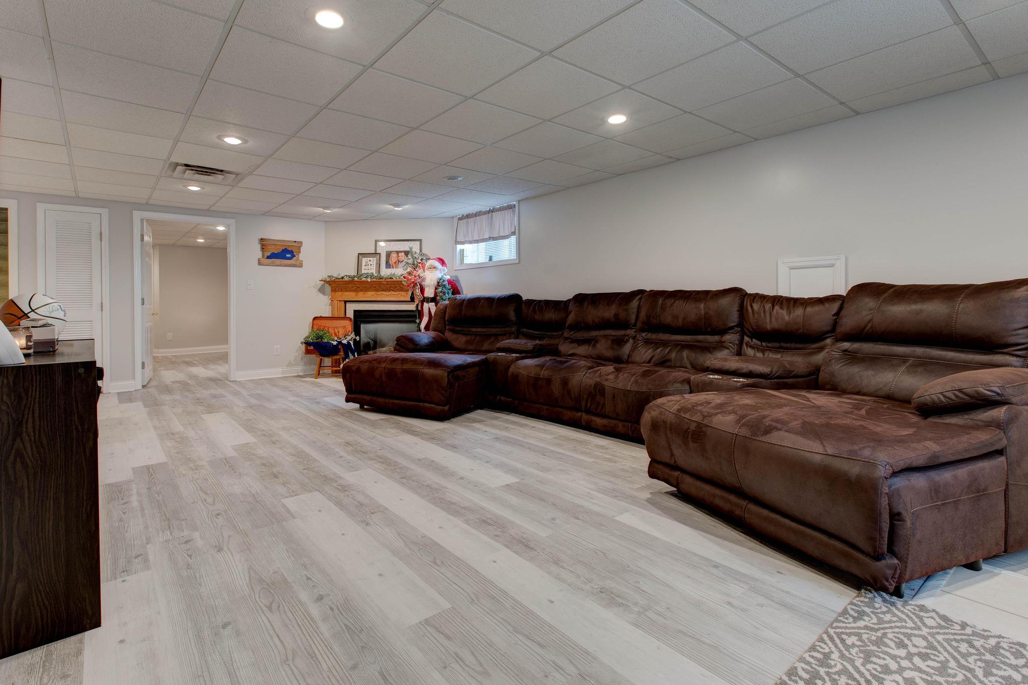 140 Maple Ridge Drive Mount Sterling, KY 40353 - Photo 22 of 37 Family Room