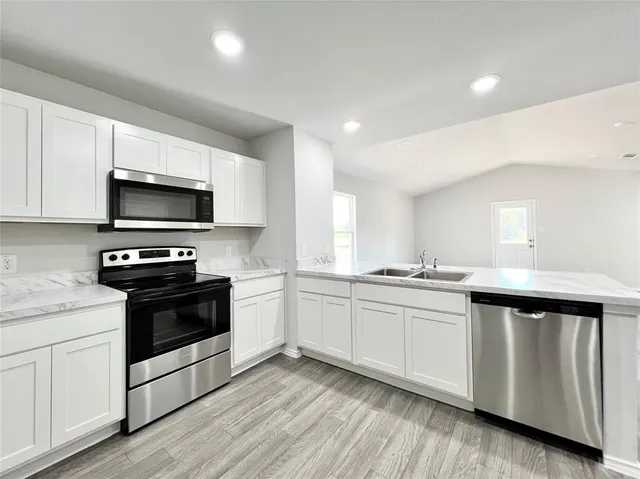 $1,850 | 509 Sycamore Court, Granbury, TX 76048