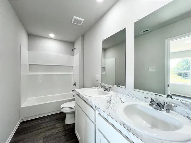 $1,850 | 509 Sycamore Court, Granbury, TX 76048