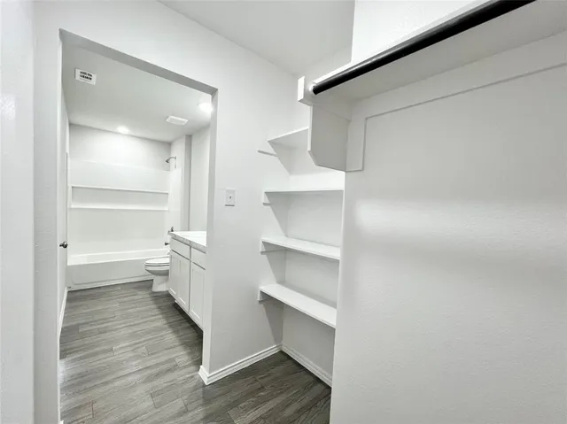 $1,850 | 509 Sycamore Court, Granbury, TX 76048