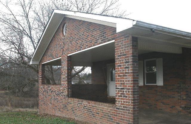 212 Summitt Road Madisonville, TN 37354 - Photo 3 of 23 SIDE VIEW 2