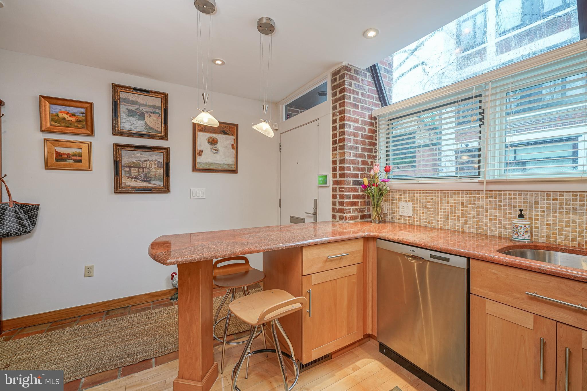 2031 Rittenhouse Square Philadelphia, PA 19103 - Photo 7 of 40 Gallery Image 7