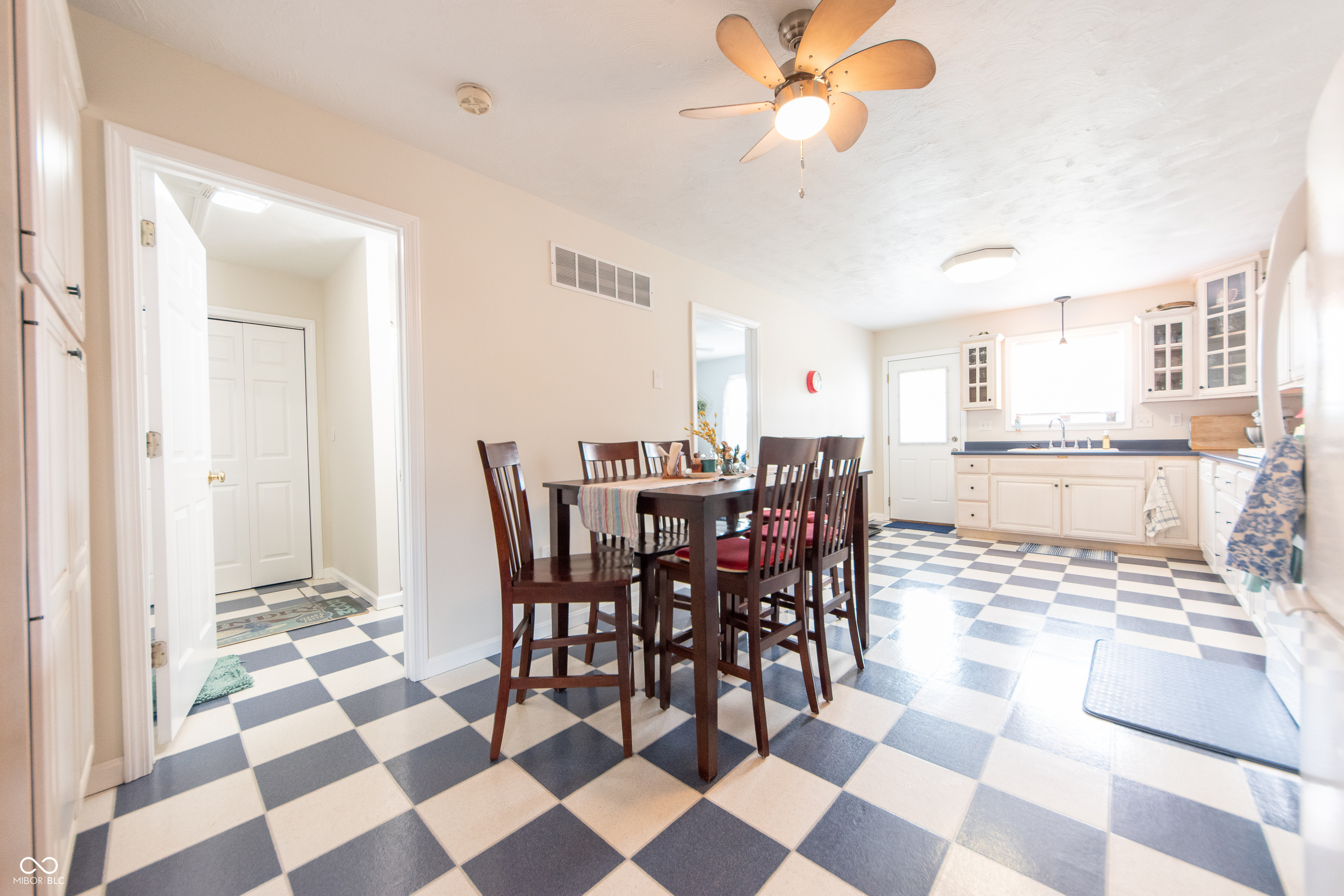 282 North Mapleton Street Columbus, IN 47201 - Photo 11 of 29 Gallery Image 11