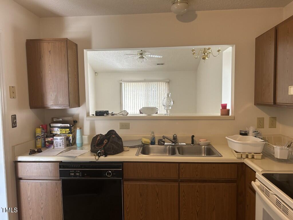 1819 Collier Road Durham, NC 27707 - Photo 6 of 17 IMG_7310 (Medium)
