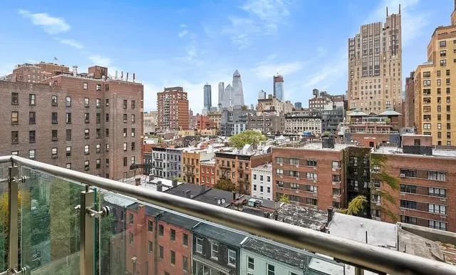 $3,180,000 | 211 West 14th Street, Unit 10B | Chelsea