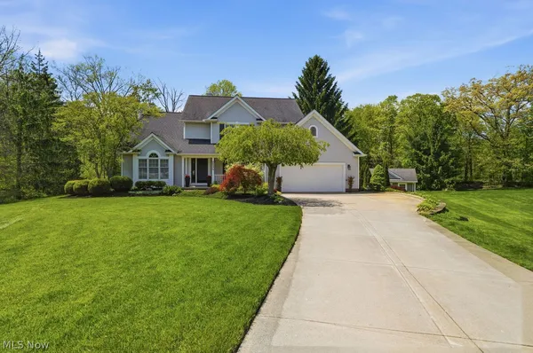 $625,000 | 2534 Maple View Lane, Willoughby Hills, OH 44094