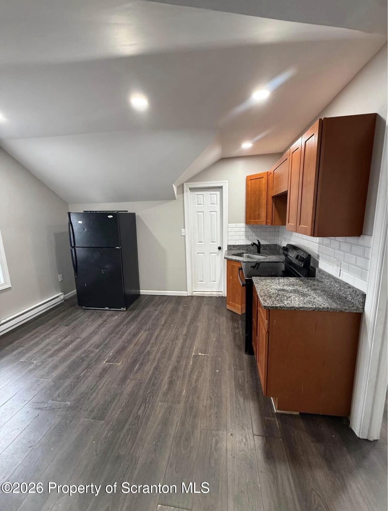 39 West Ridge Street, Unit 3 Nanticoke, PA 18634 - Photo 3 of 10 IMG_0386