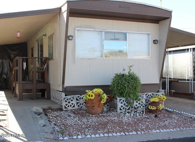 a view of a room with lots of stuff