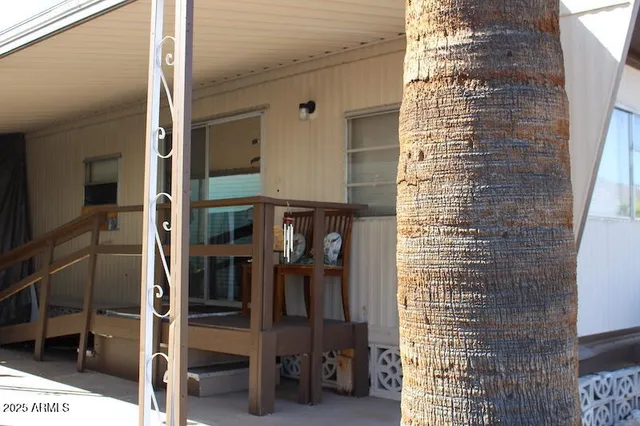 a view of a walk in closet