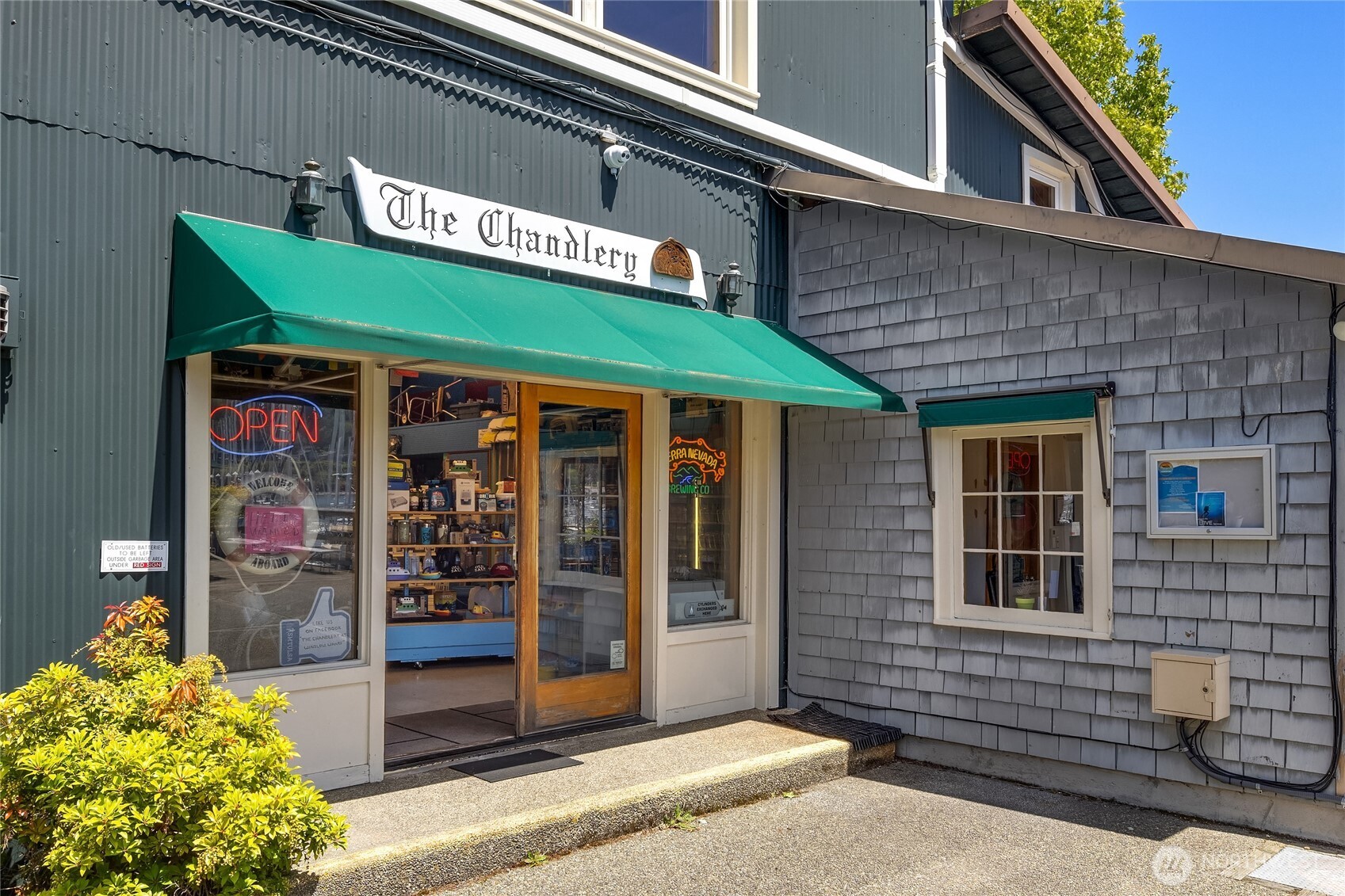 141 Parfitt Way Southwest, Unit A6 Bainbridge Island, WA 98110 - Photo 5 of 31