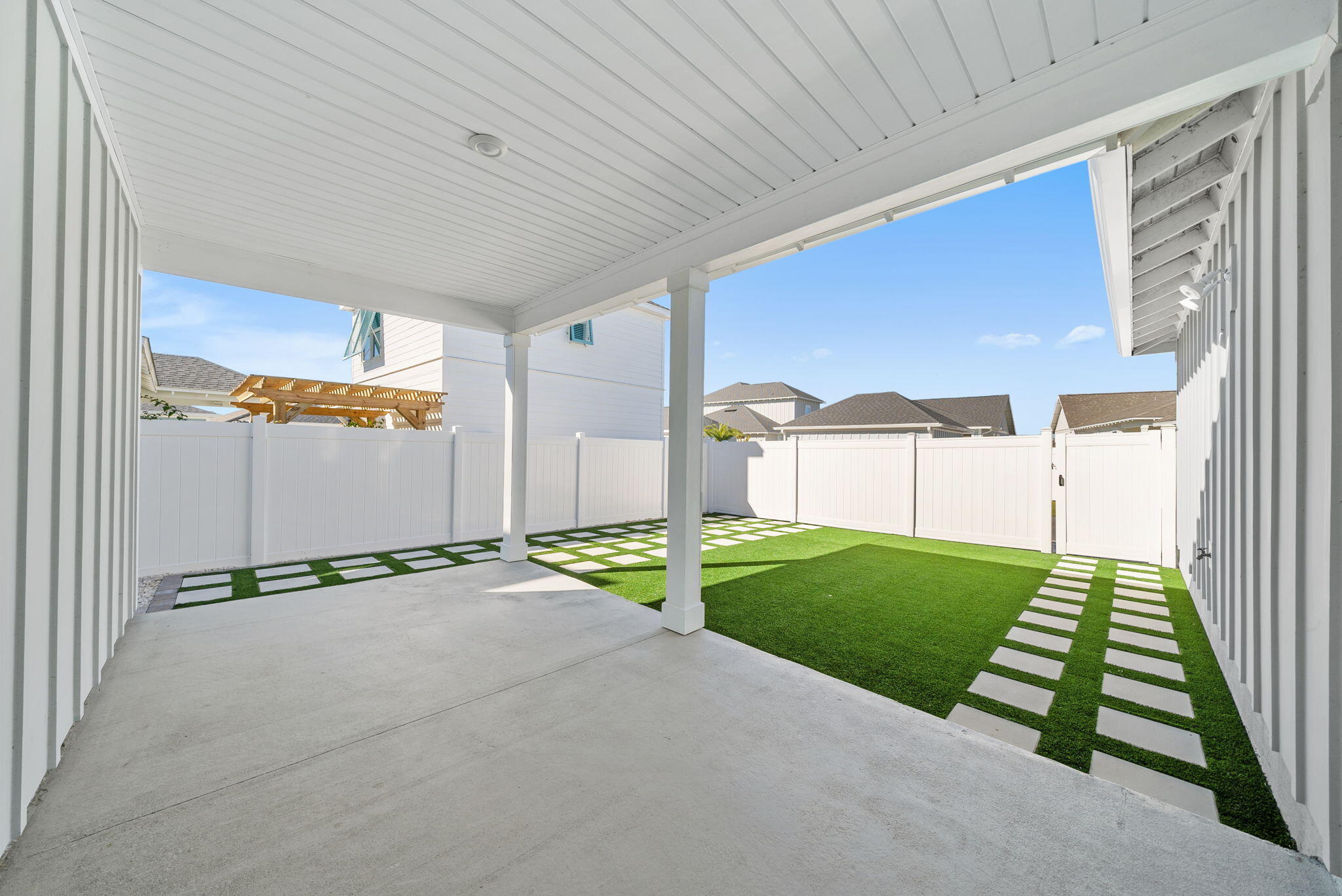 1917 Rushes Avenue Panama City, FL 32405 - Photo 42 of 66 a view of a backyard