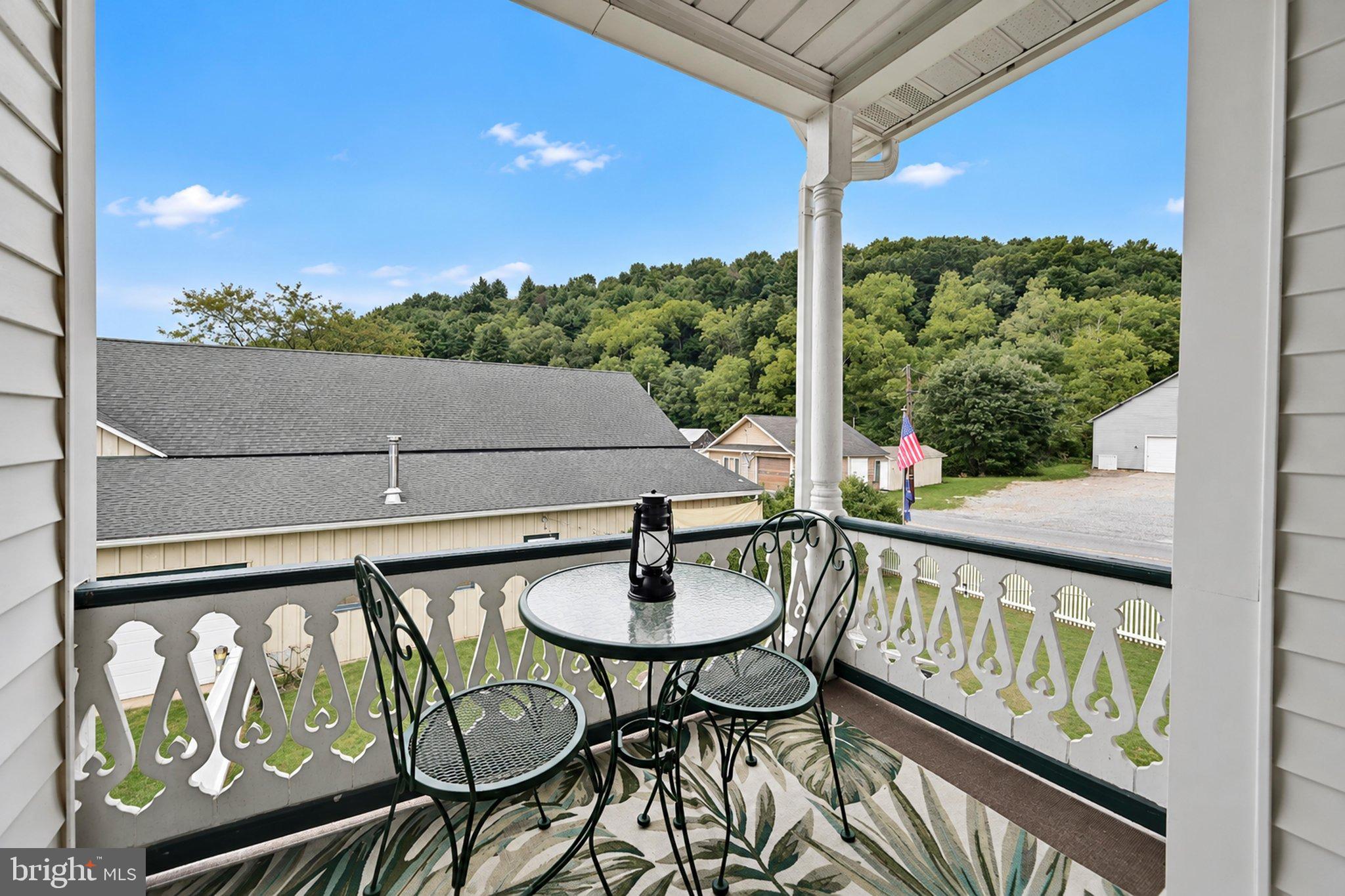 818 Lizard Creek Road Andreas, PA 18211 - Photo 46 of 98 Suite 5 Balcony