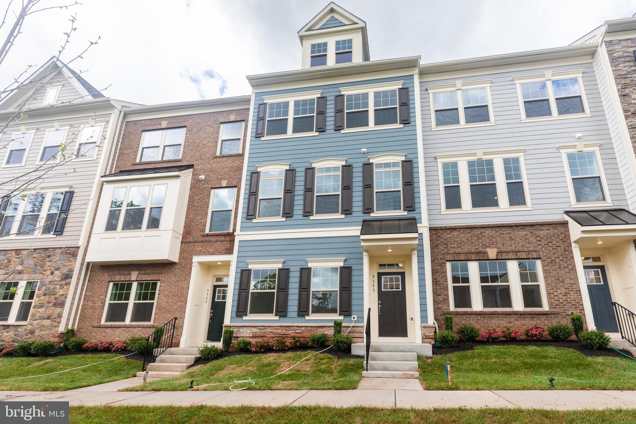 9393 Barnes Loop Manassas, VA 20110 - Photo 2 of 37