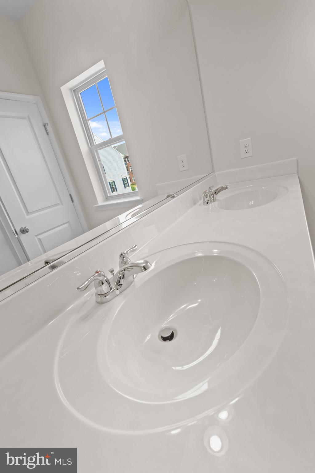 9393 Barnes Loop Manassas, VA 20110 - Photo 23 of 37