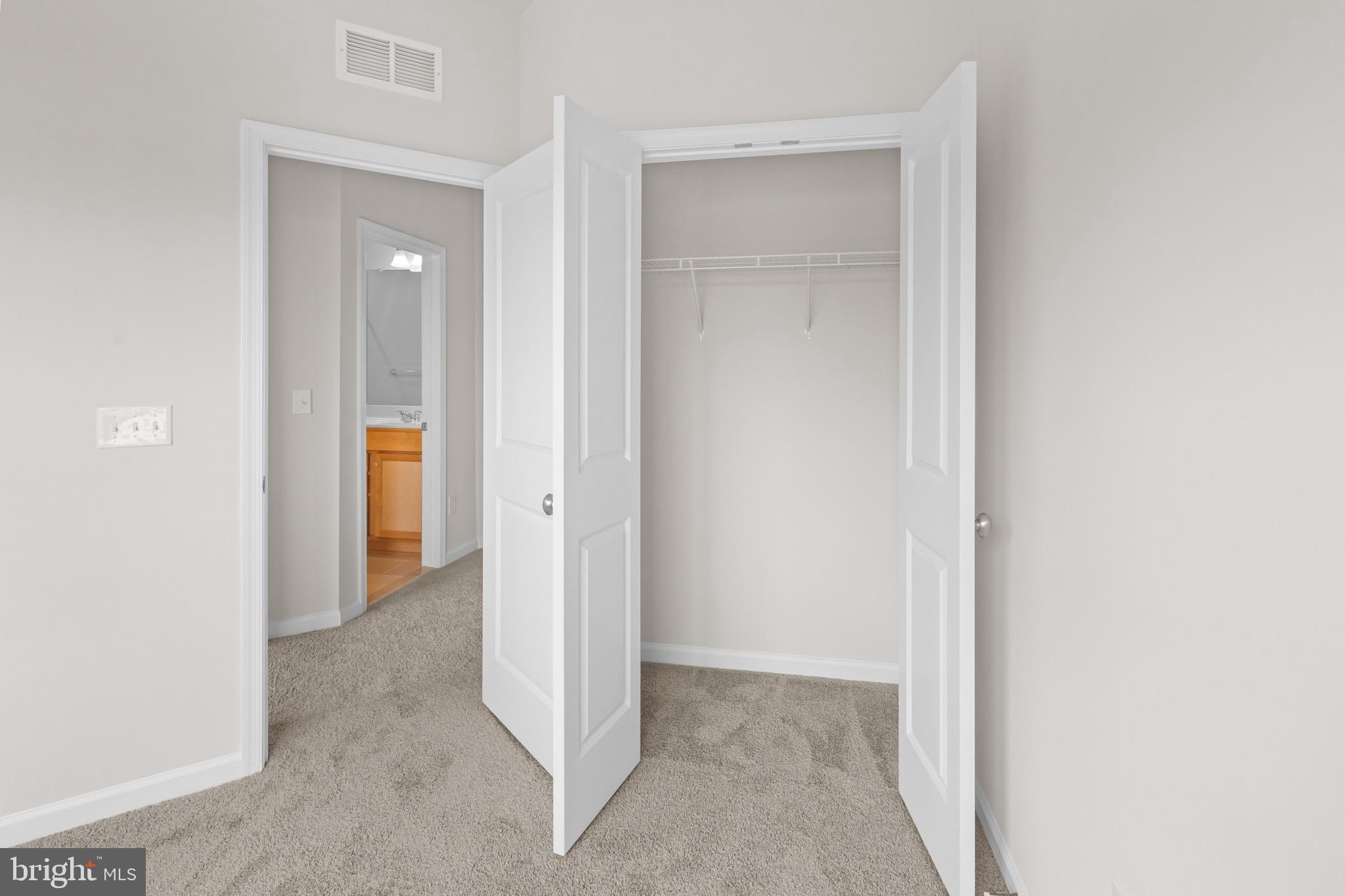 9393 Barnes Loop Manassas, VA 20110 - Photo 30 of 37