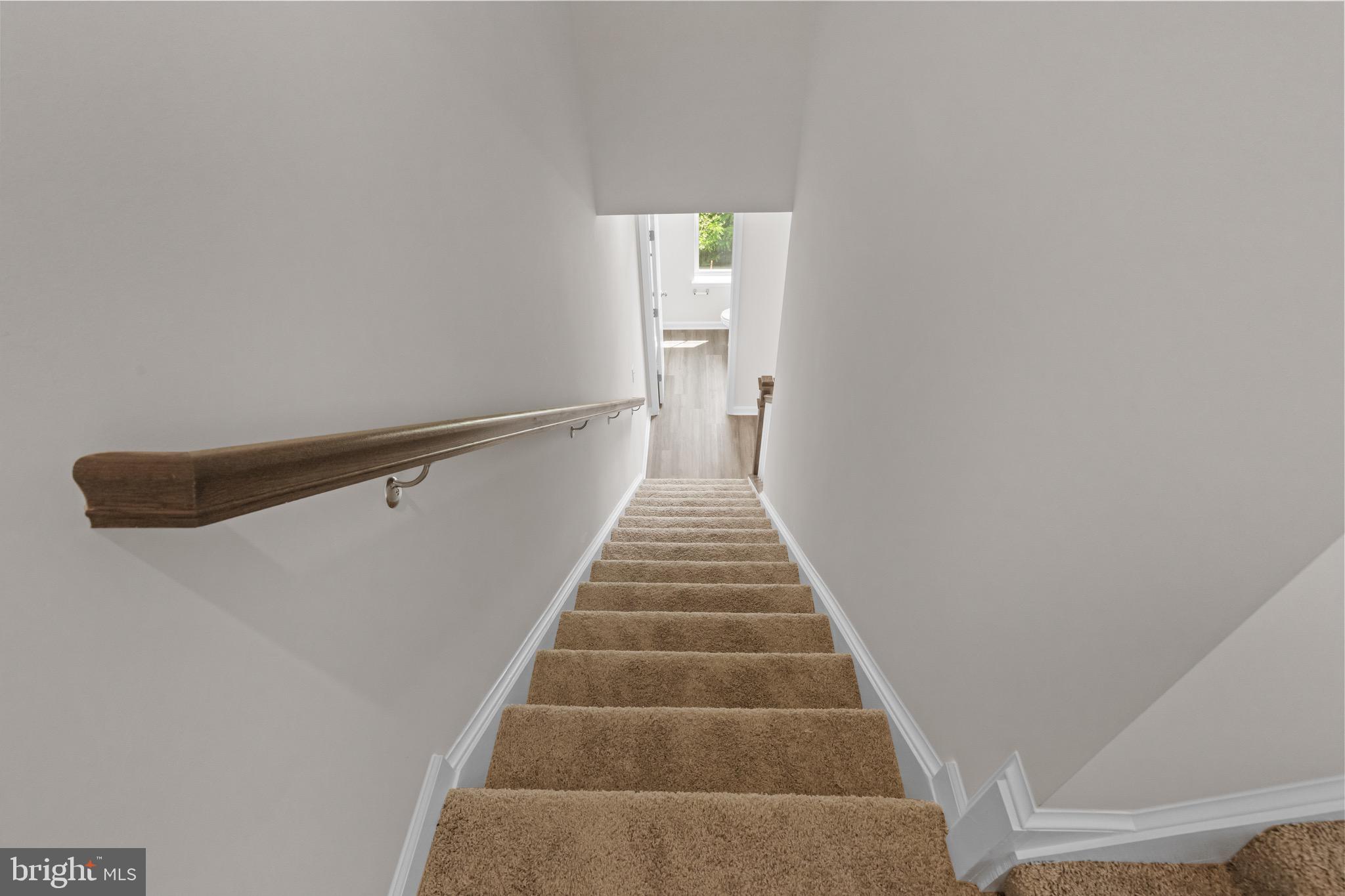 9393 Barnes Loop Manassas, VA 20110 - Photo 32 of 37