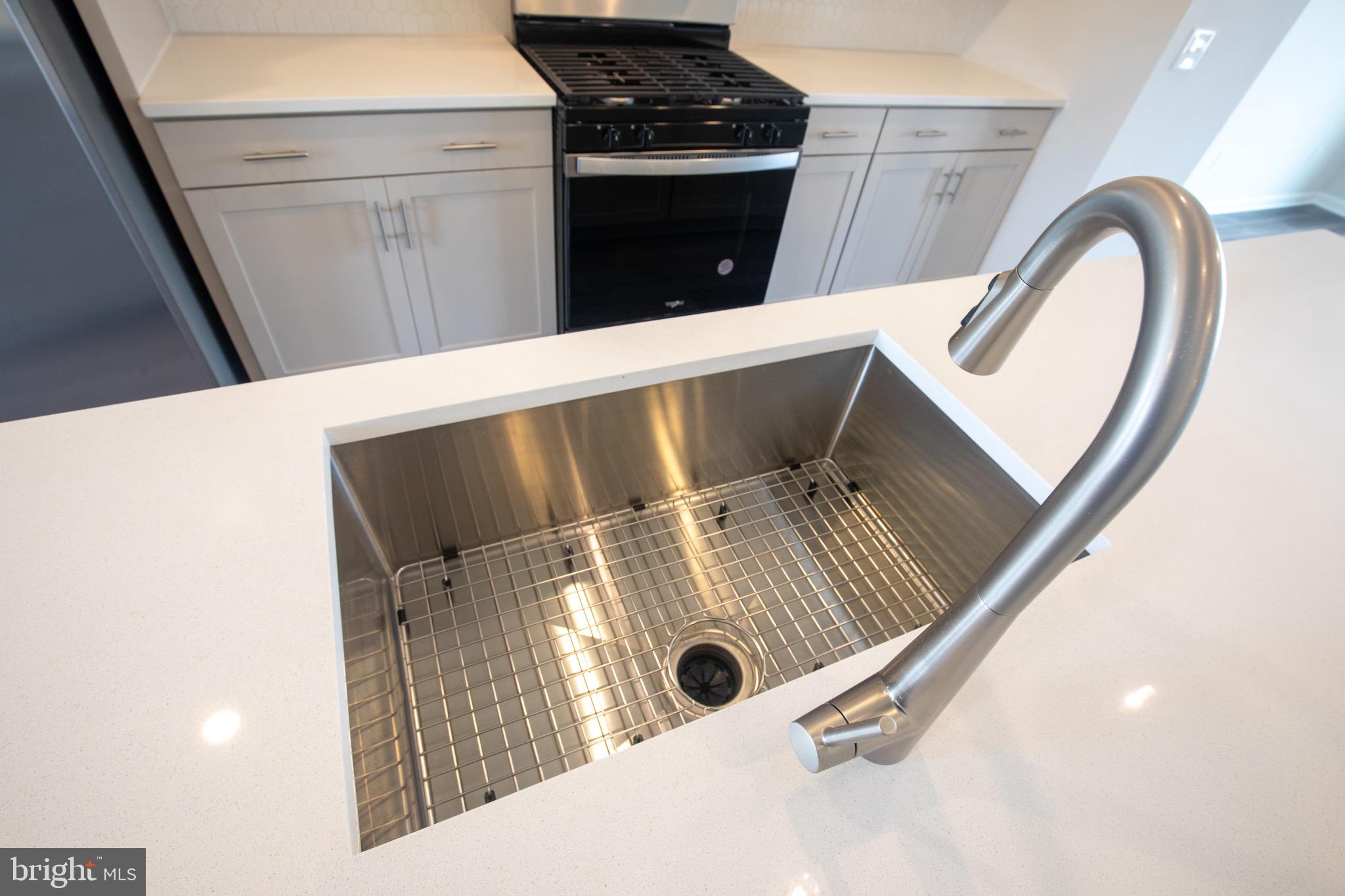 9393 Barnes Loop Manassas, VA 20110 - Photo 34 of 37