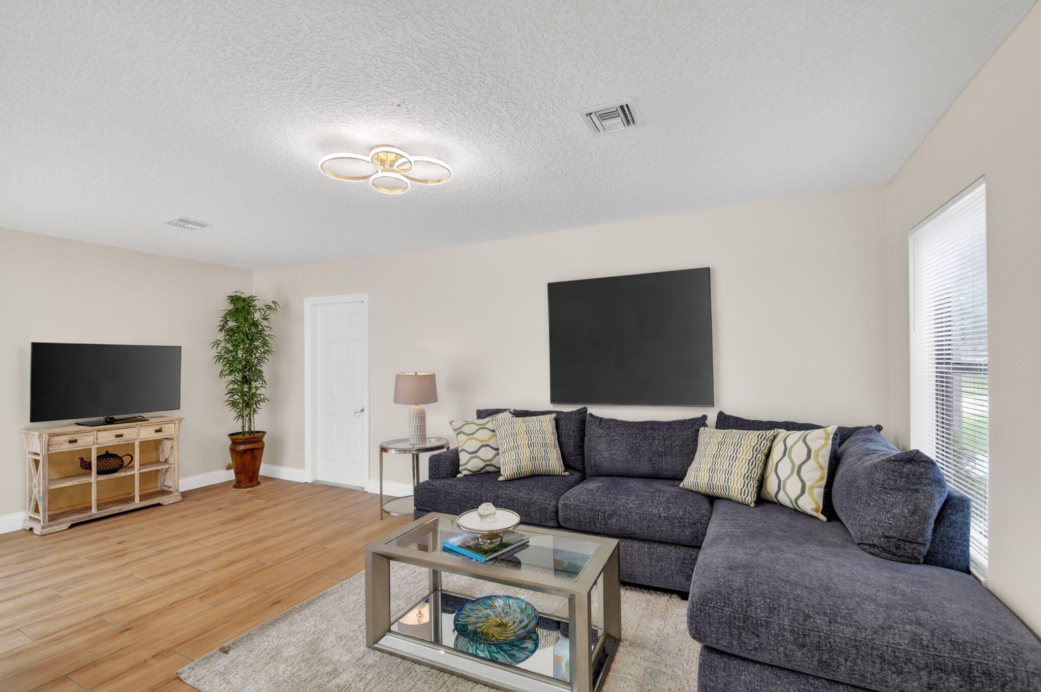 12260 Old Country Road South Wellington, FL 33414 - Photo 12 of 65 Family Room