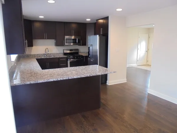 $2,550 | 66 Barrow Drive, Crystal Lake, IL 60014