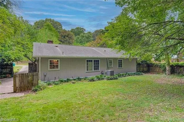 $270,000 | 1905 Fox Creek Court, High Point, NC 27265