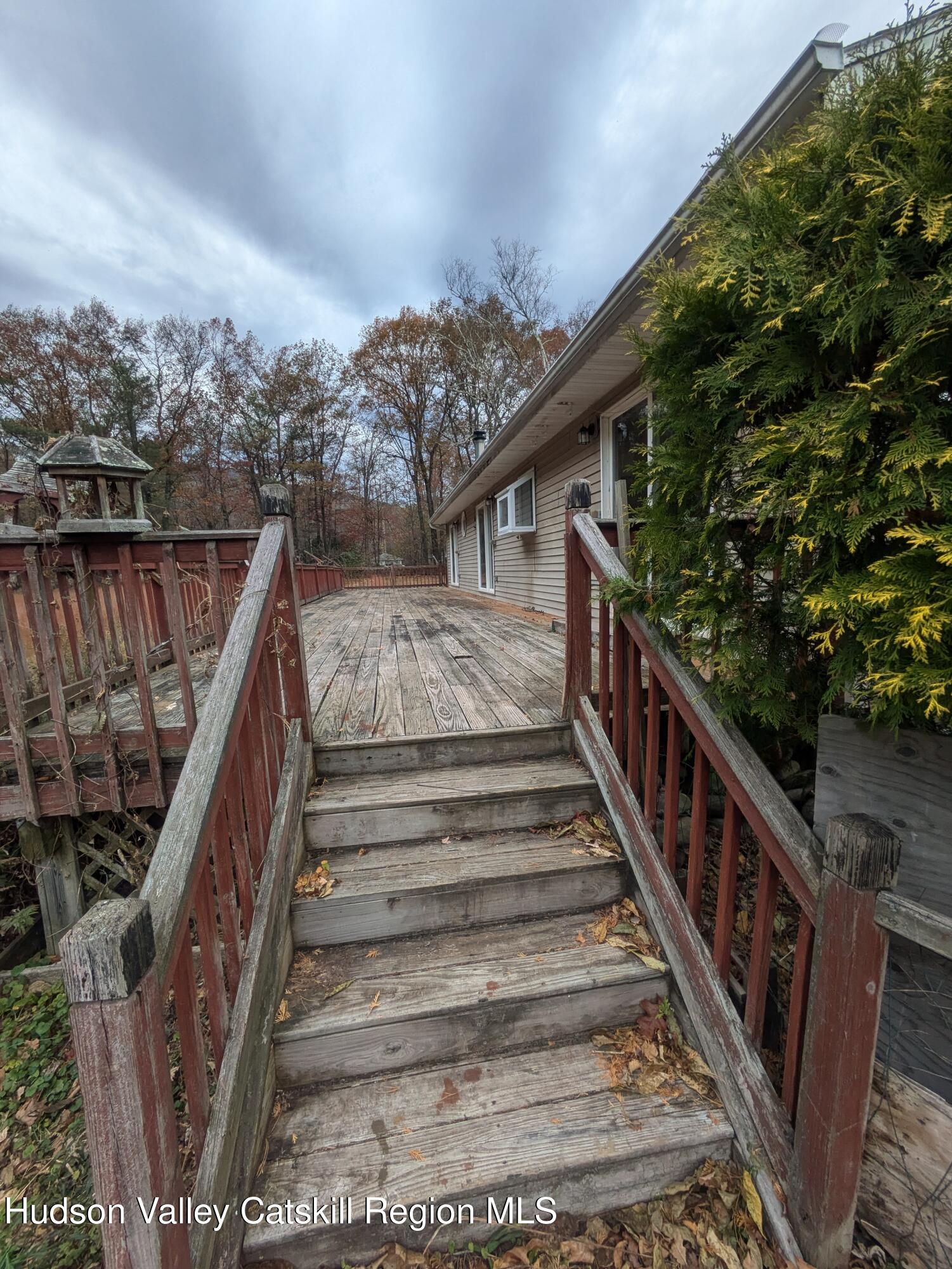 15 Valk Road Saugerties, NY 12477 - Photo 5 of 35 a view of entryway