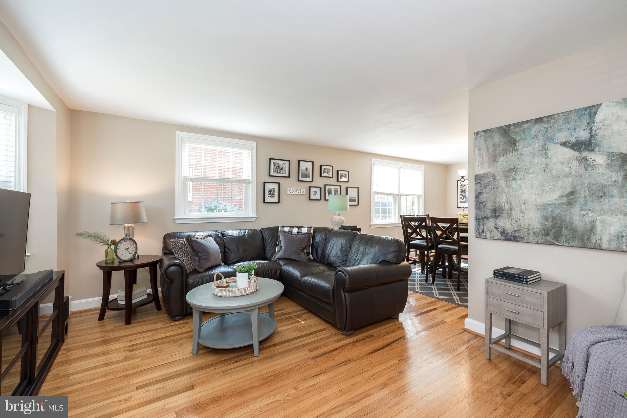 161 Signal Road Drexel Hill, PA 19026 - Photo 4 of 27 Living Room