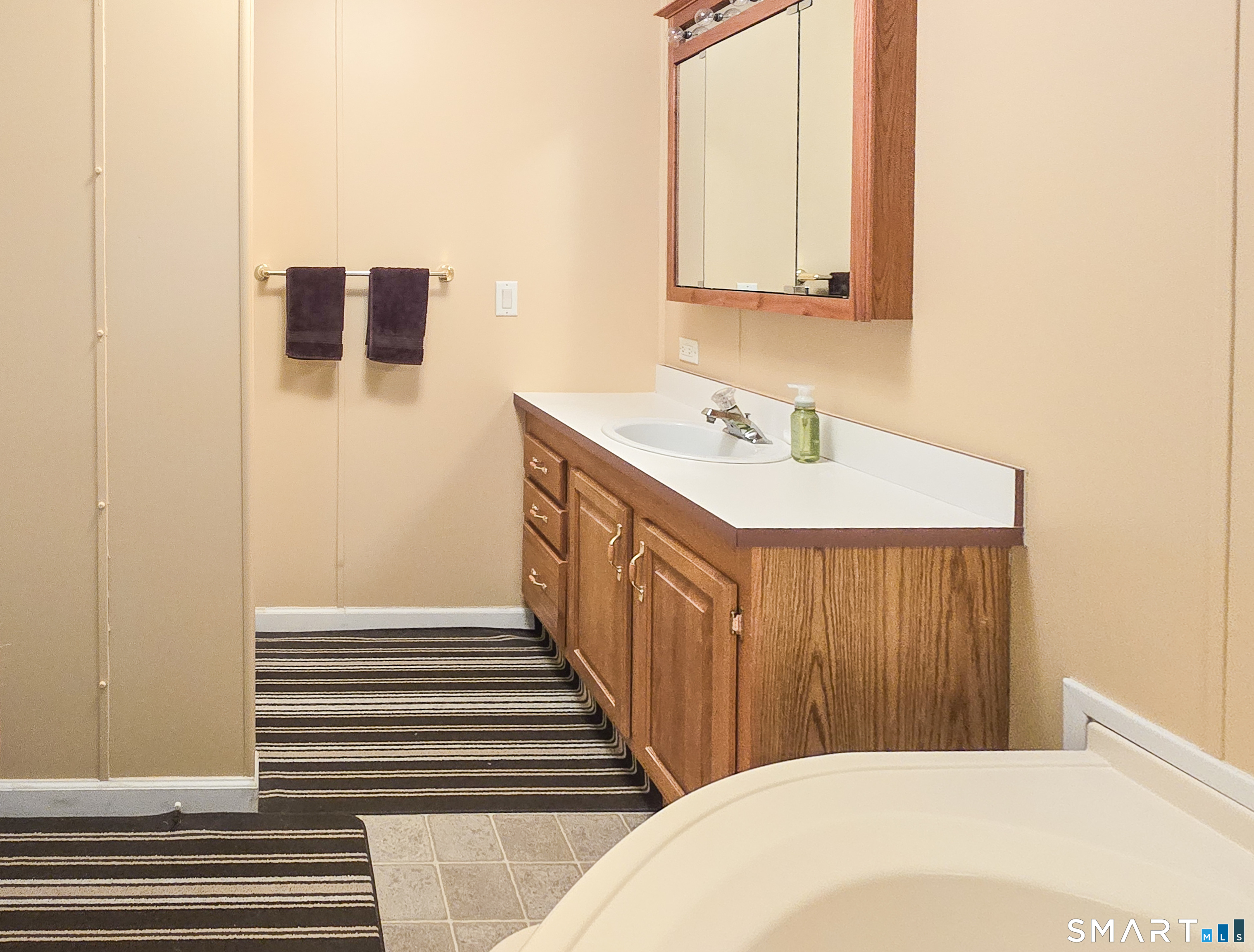 136 Hunters Road Norwich, CT 06360 - Photo 22 of 26 Gallery Image 22