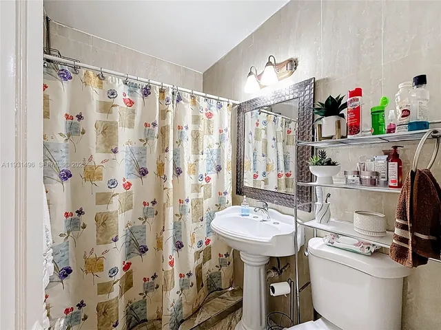 $400,000 | 1860 Northwest 127th Street, Miami, FL 33167