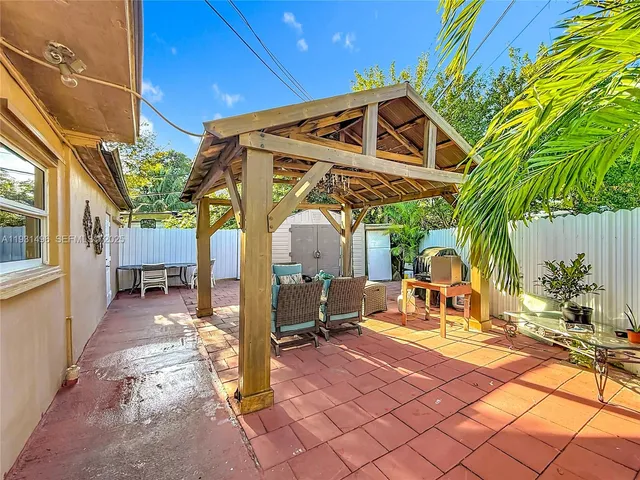 $400,000 | 1860 Northwest 127th Street, Miami, FL 33167