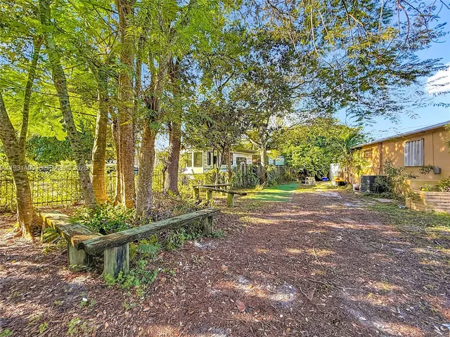 $400,000 | 1860 Northwest 127th Street, Miami, FL 33167