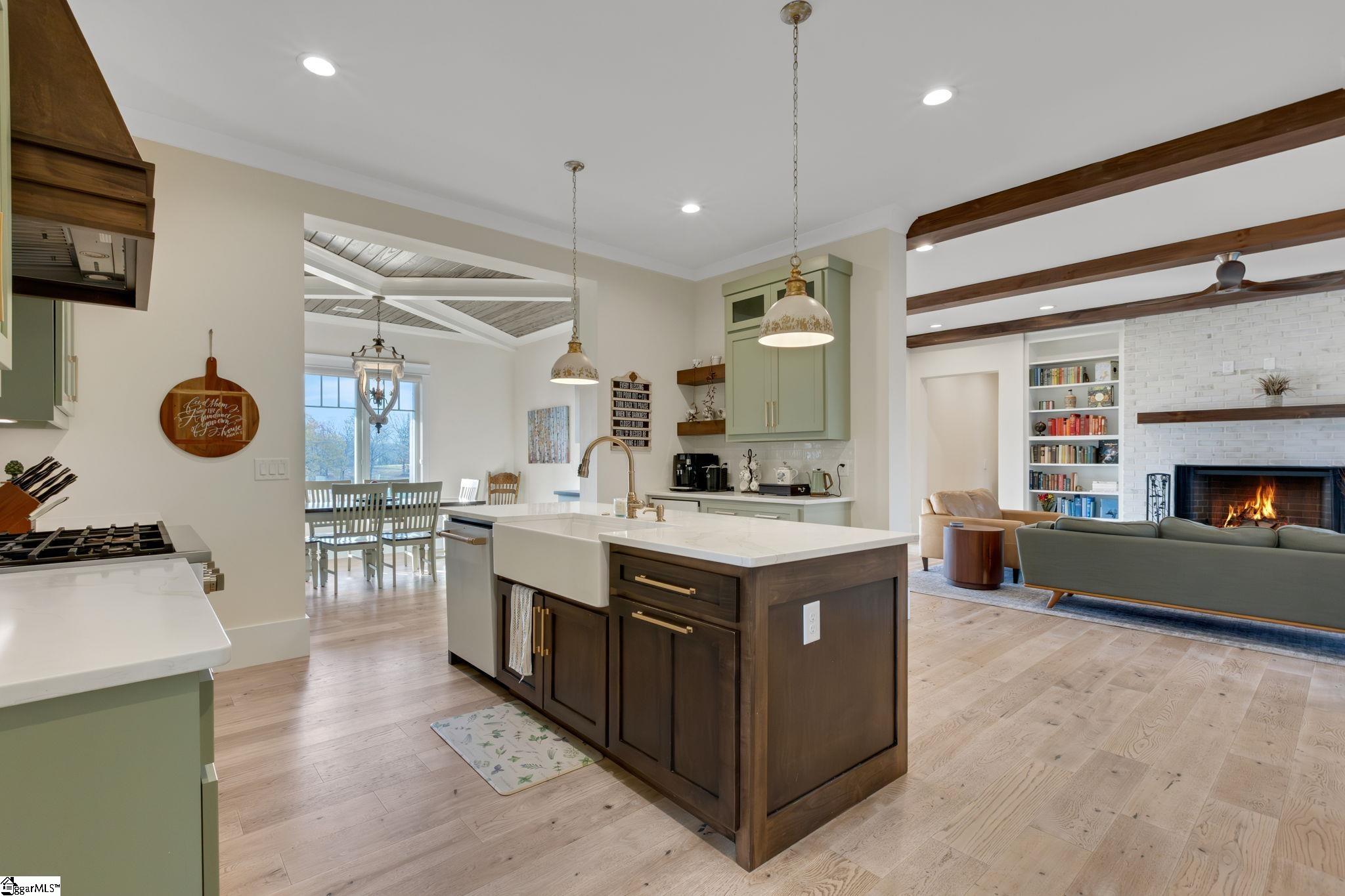 406 Old Batson Road Taylors, SC 29687 - Photo 10 of 46