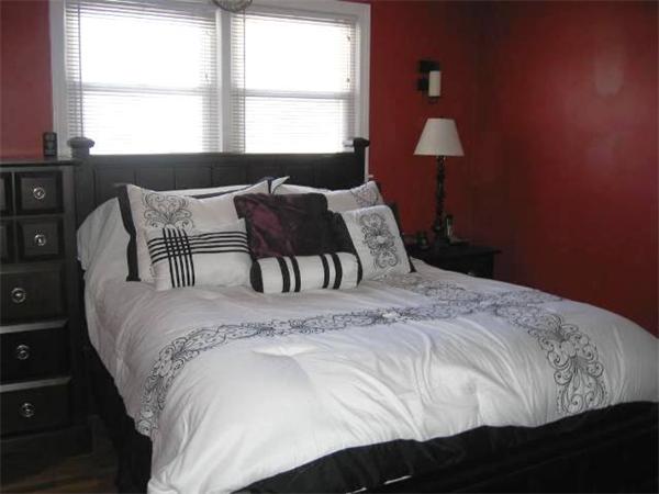 12 Deerfield Road Shrewsbury, MA 01545 - Photo 13 of 21 Gallery Image 13