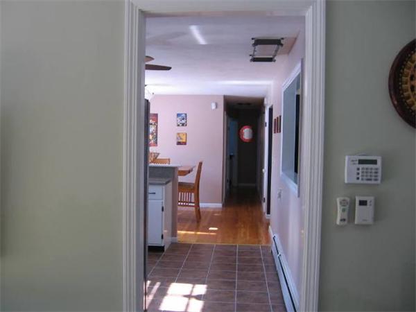 12 Deerfield Road Shrewsbury, MA 01545 - Photo 9 of 21 Gallery Image 9