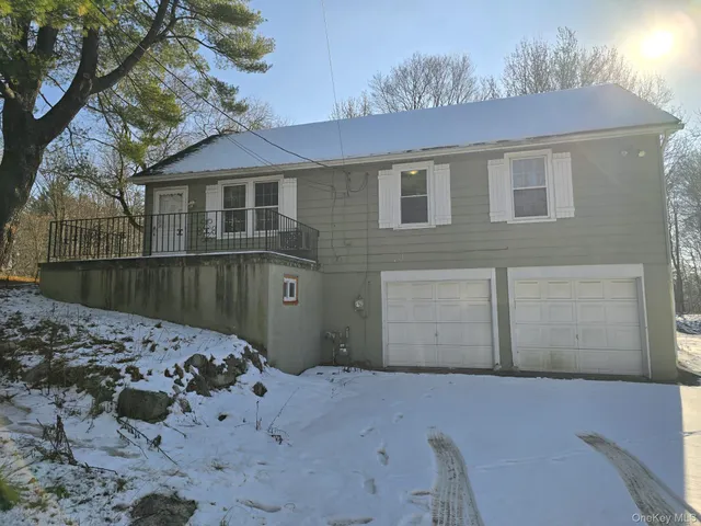 $3,200 | 3 Christmas Hill Road, Airmont, NY 10952