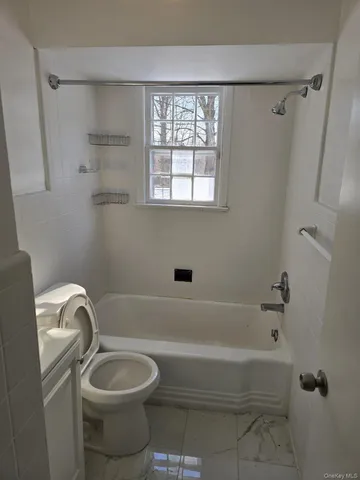 $3,200 | 3 Christmas Hill Road, Airmont, NY 10952