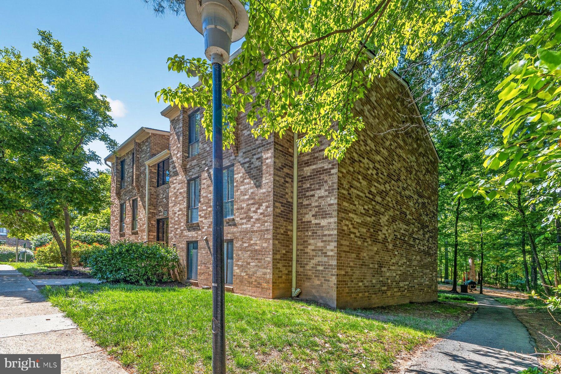 2330 Freetown Court, Unit 4/1B Reston, VA 20191 - Photo 25 of 26 Side view