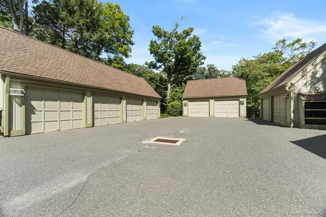 a house view with a outdoor space