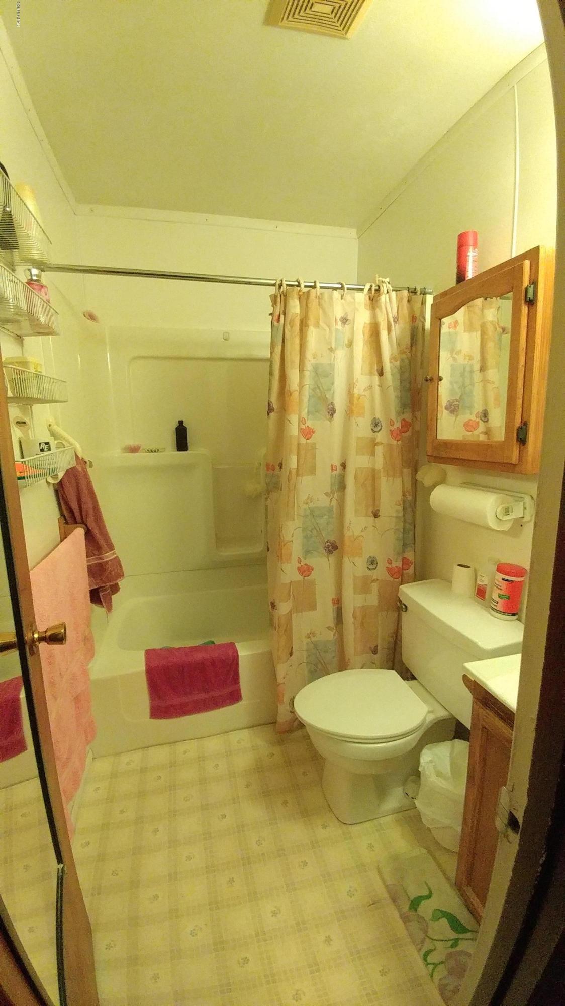 5946 Highway 2 Bascom, FL 32423 - Photo 10 of 27