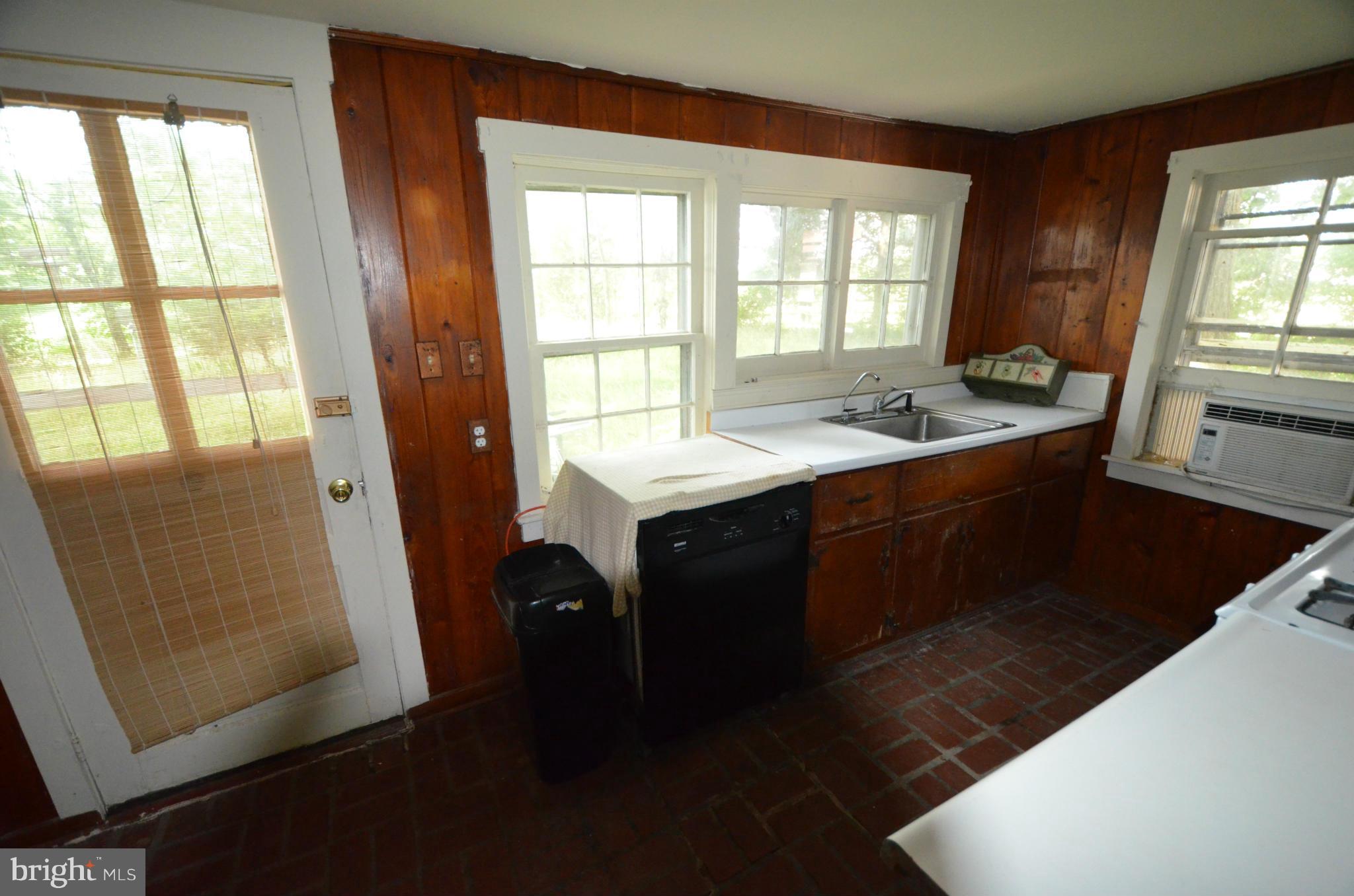 422 East Bay Front Road Deale, MD 20751 - Photo 19 of 29 Kitchen