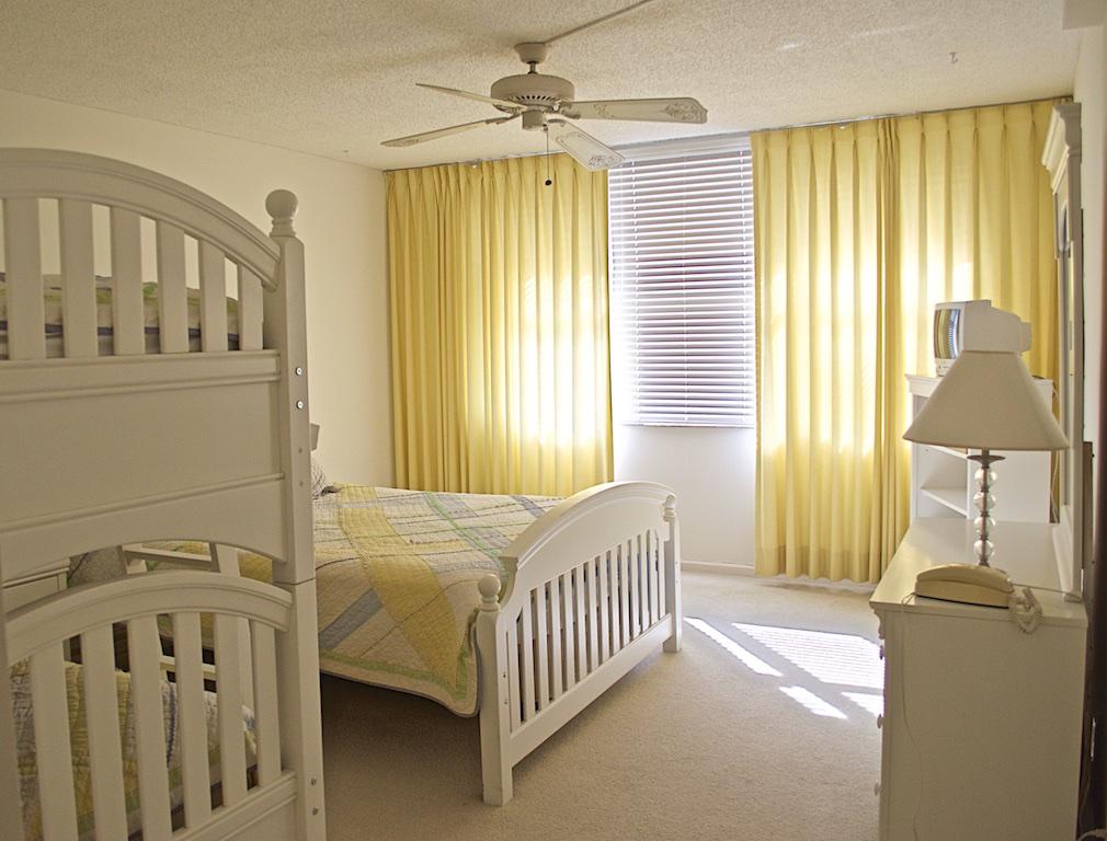 500 Ocean Drive, Unit E9B Juno Beach, FL 33408 - Photo 31 of 53 Guest Room