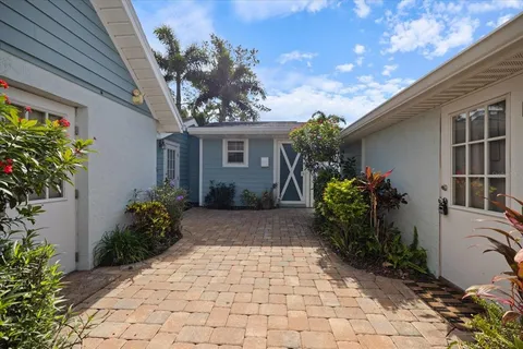 $875,000 | 3504 Estrada Street, Sarasota, FL 34239