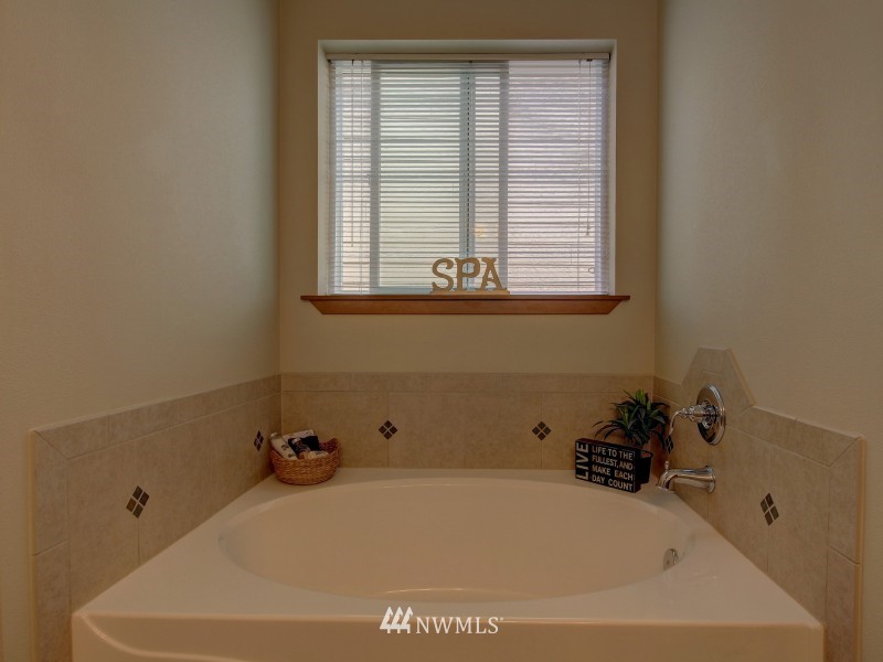 103 162nd Place Southeast Bothell, WA 98012 - Photo 16 of 25