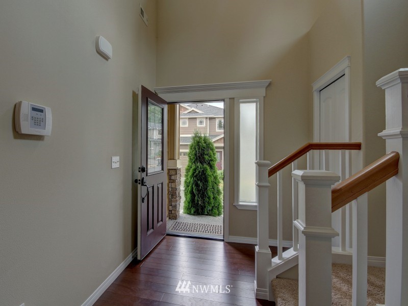 103 162nd Place Southeast Bothell, WA 98012 - Photo 4 of 25